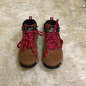 - Danner Womens Trail 2650 Mid Waterproof Hiker